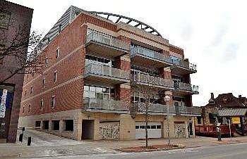 1st image of 322 E Liberty St APT 2