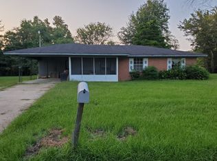 6575 George Washington Dr, Jackson, MS 39213