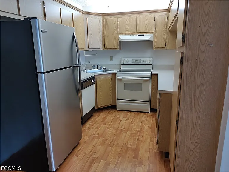 4681 Lakeside Club Blvd #11 — Photo 6