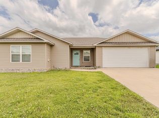 104 Stacy Dr, Paragould, AR 72450