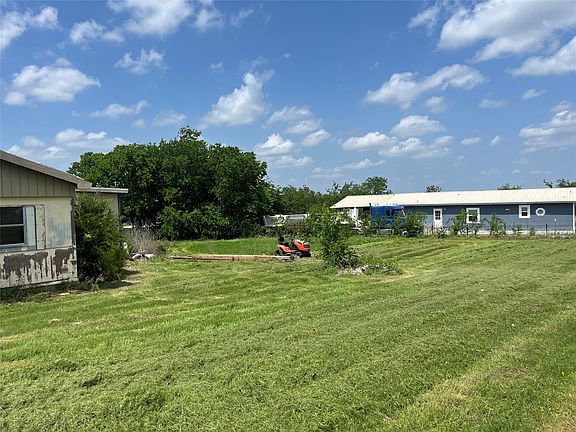 5th image of 102 Frances Rd