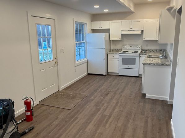 100 Hospitality Dr #1