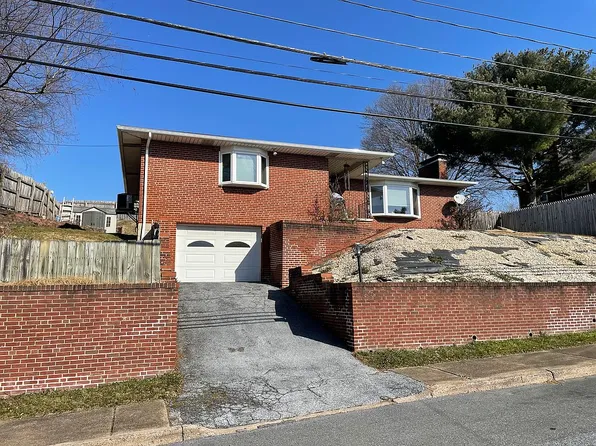 735 N 2nd St, Steelton, PA 17113