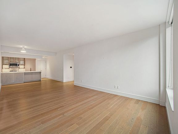 3rd image of 510 E 14th St #419
