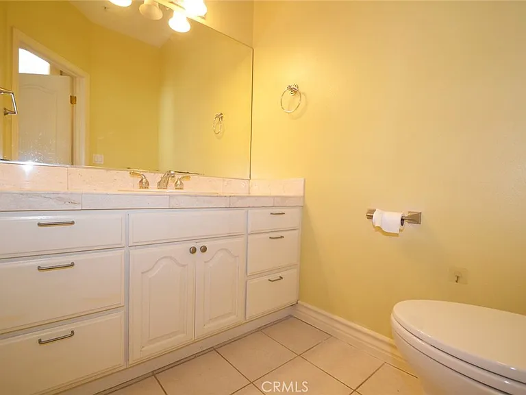 2203 Harriman Ln #B — Photo 6