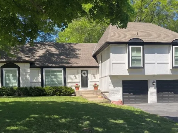 2102 W 120th St, Leawood, KS 66209