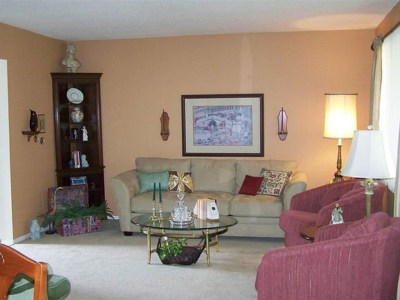 3rd image of 3605 Cedarview Ct