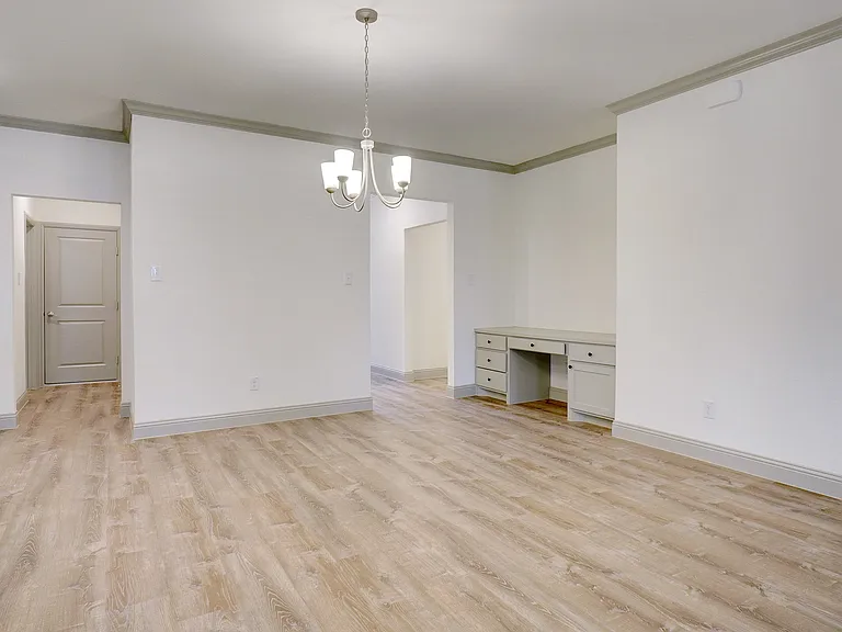 219 Community Dr — Photo 8