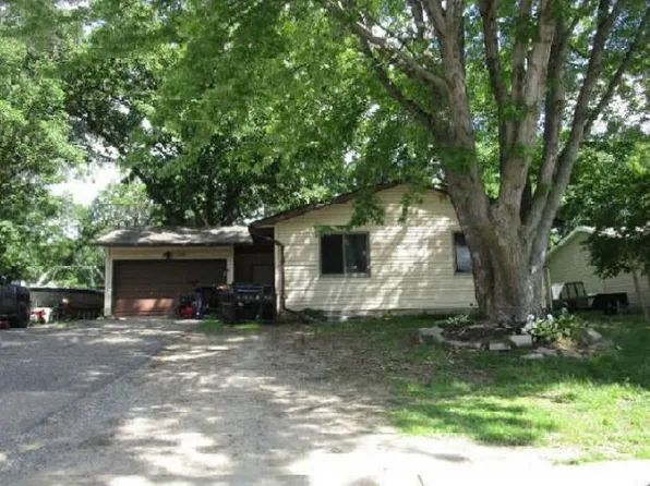 2781 Meadow Ln, Monticello, MN 55362