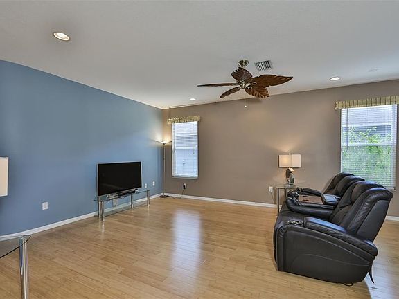 4th image of 12758 Standbridge Dr