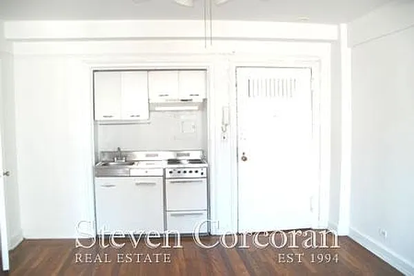 Rented by Steven Corcoran Real Estate | media 37