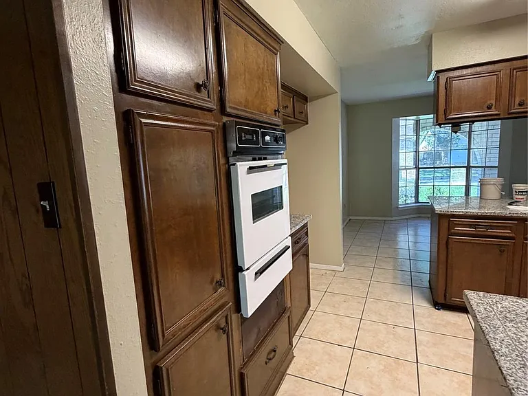 5319 Lincoln Town Dr — Photo 11