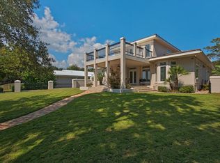 715 Bayou Dr, Destin, FL 32541