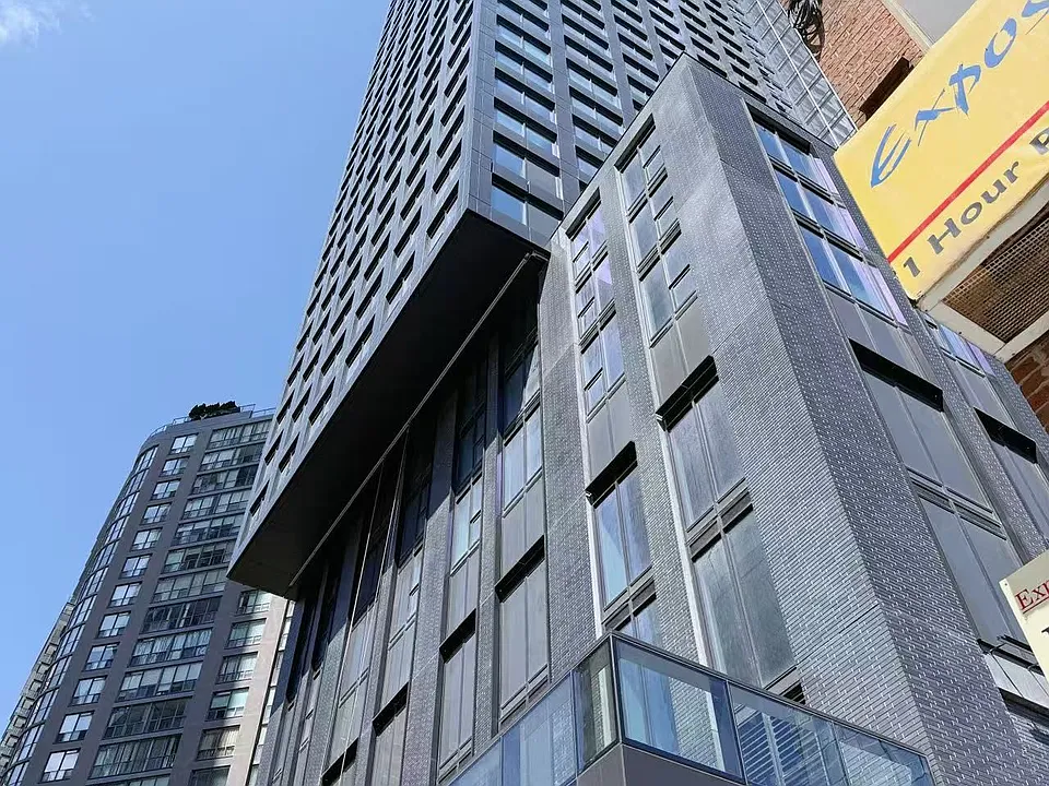 8 Wellesley St W #4012