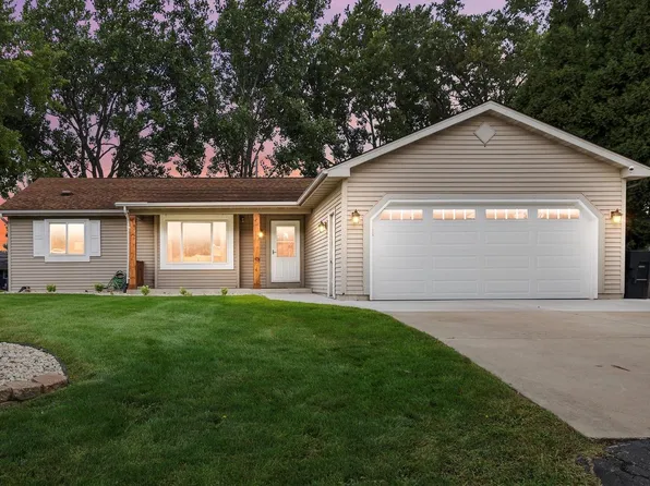 2812 Stonebridge DRIVE, Racine, WI 53404
