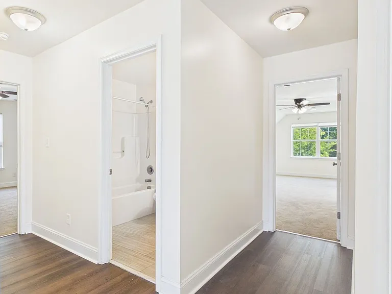4901 Warwick Rd E — Photo 27