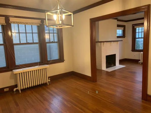 255 Park Rd #1, West Hartford, CT 06119