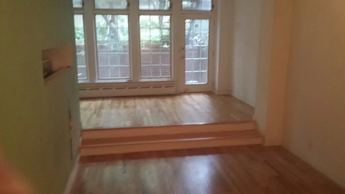 Rented by Crewstown Realty | media 18