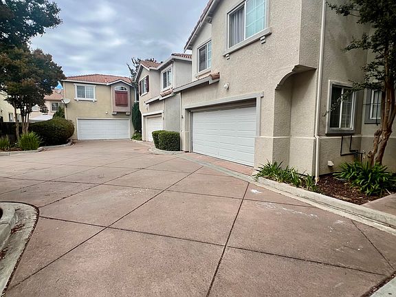 3rd image of 2218 Schott Ct