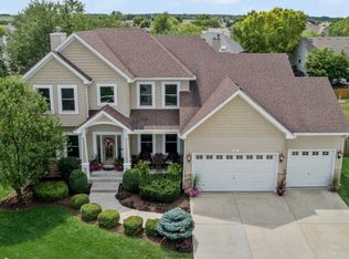 392 Andover Dr, Oswego, IL