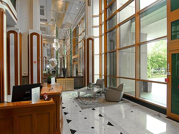 4th image of 750 Park Ave NE APT 10S