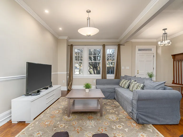 2650 Woodley Pl NW — Photo 7