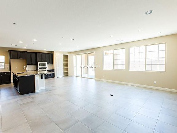 4th image of 326 Mandarin Hill Ln