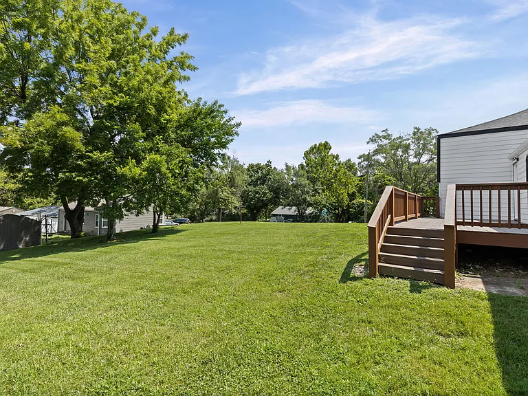 938 Locust Ave — Photo 38