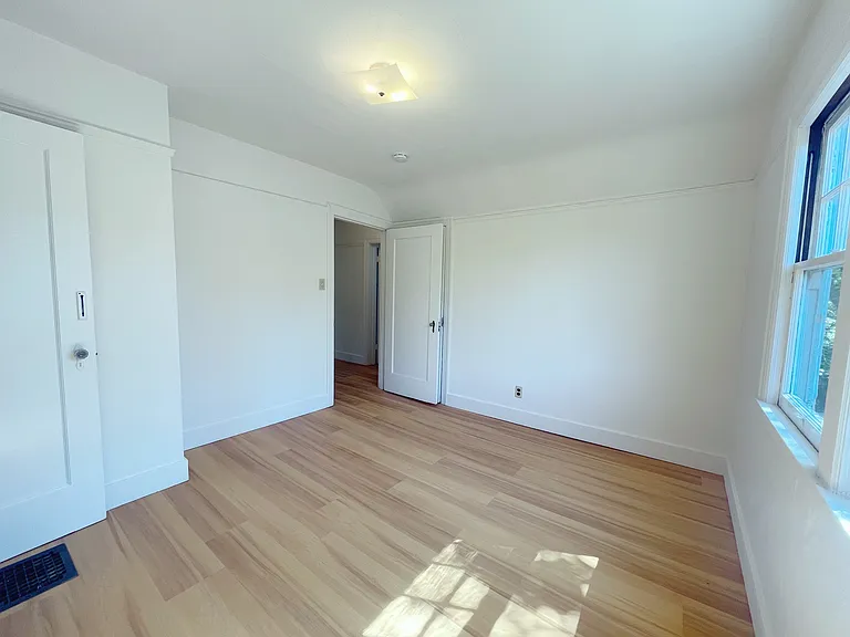 2351 Ramona St — Photo 21