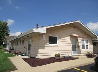 410 Theodore St APT 5, Crest Hill, IL 60403