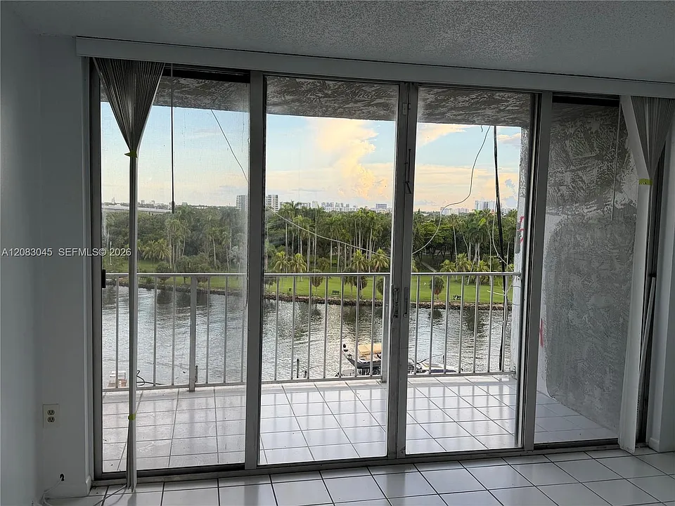 1700 NW North River Dr #807