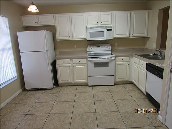 4th image of 2128 Cypress Bay Blvd