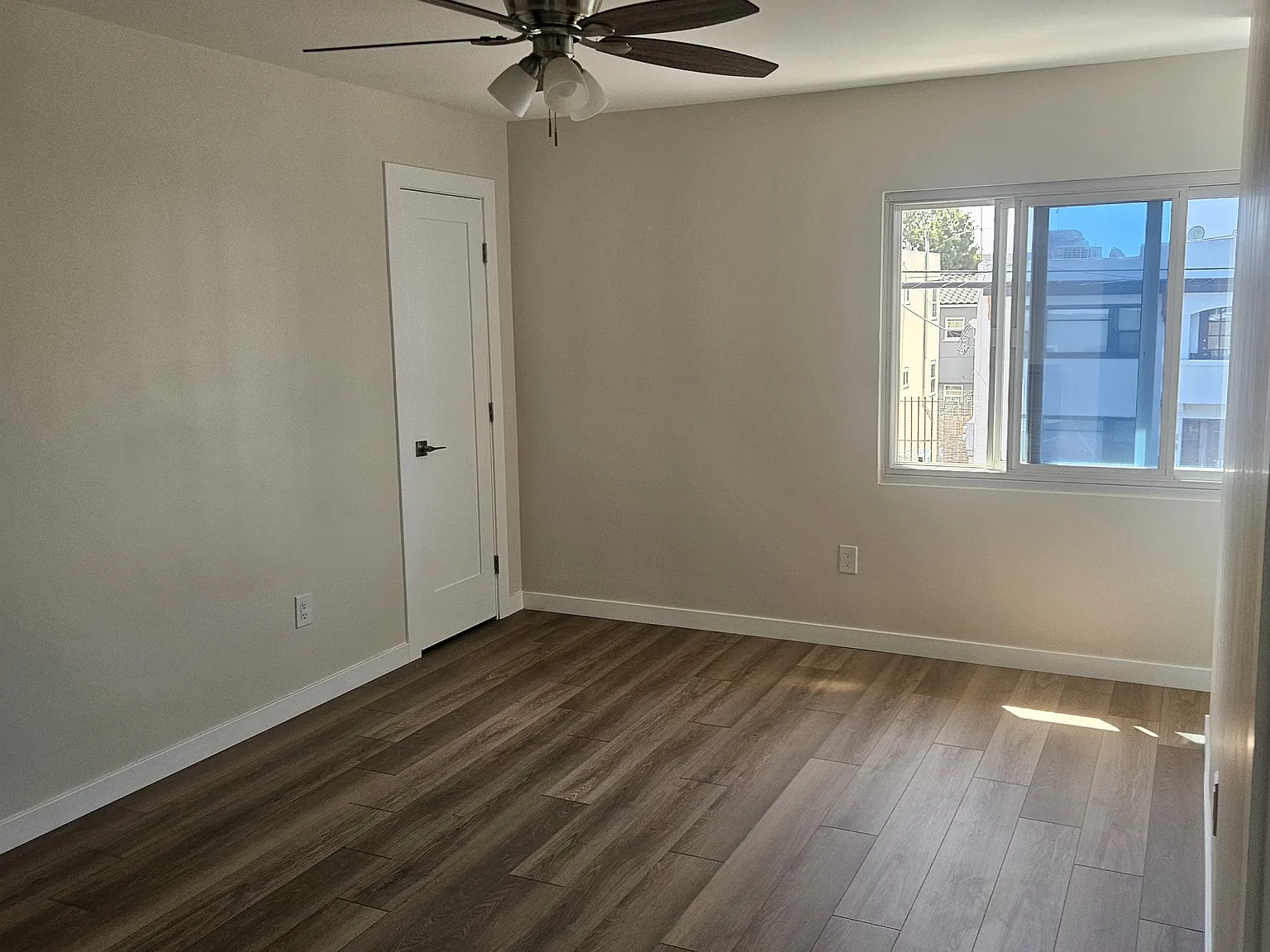 2 bed, 725 sqft, $2,800 — Photo 3