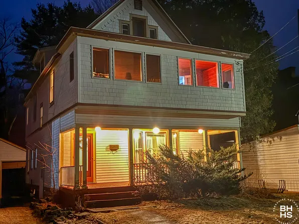 517 Forest Hill Ave, Saranac Lake, NY 12983