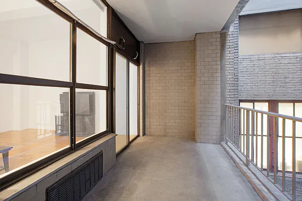 Sold by R New York | media 5