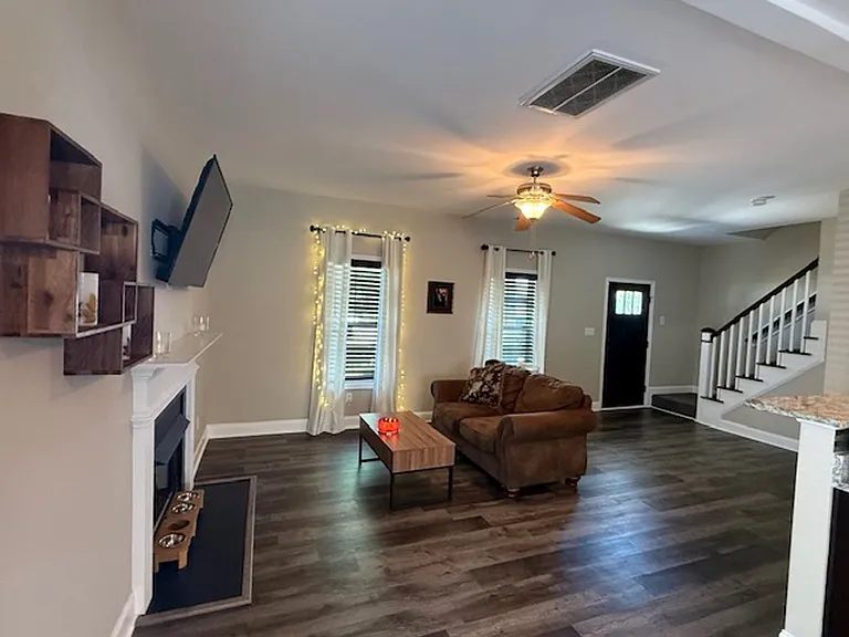 109 Lincolnton Ct — Photo 4