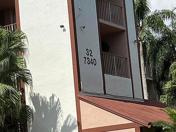 4th image of 7340 Amberly Lane #205