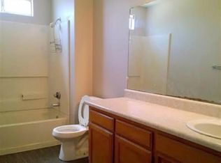 16756 3rd St, Huron, CA 93234