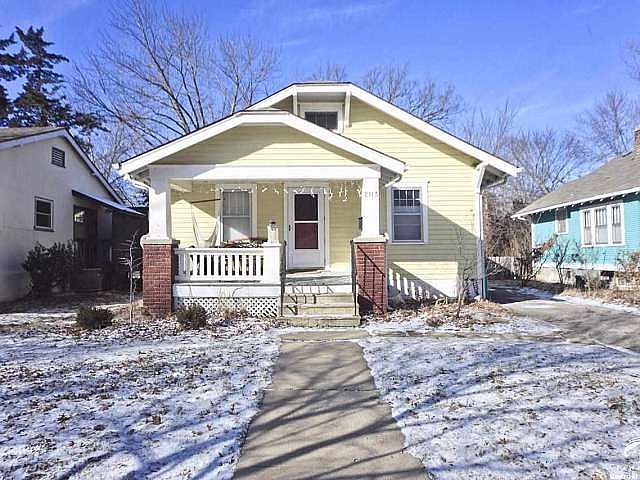 2113 New Hampshire Lawrence, listing photo #1