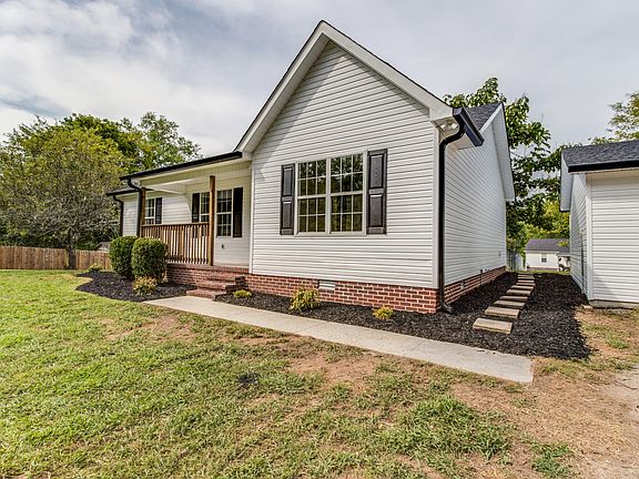 3rd image of 665 Beechwood Dr