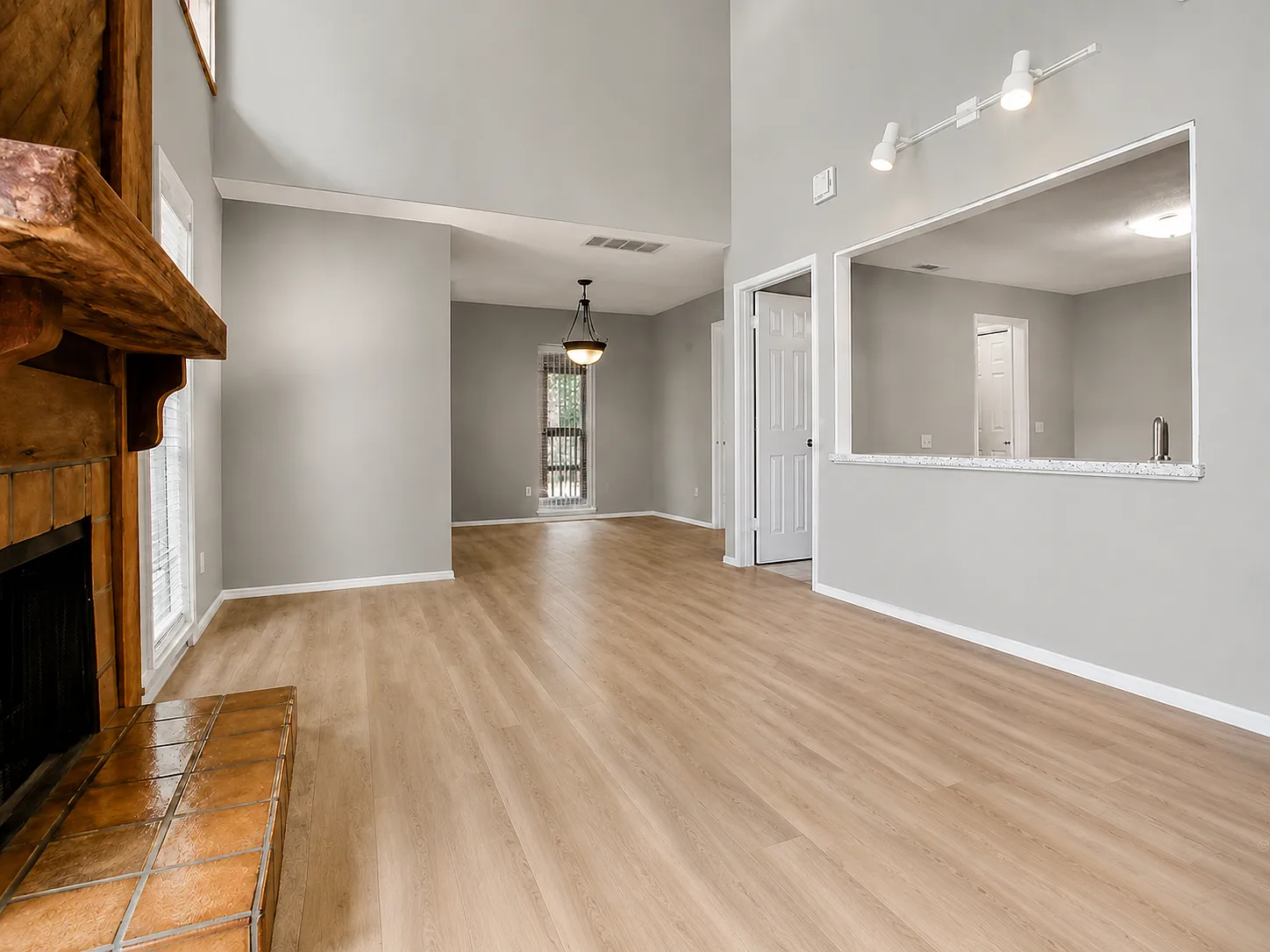 2 bed, 1150 sqft, $1,289 — Photo 3