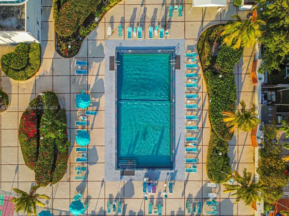 3800 S Ocean Dr APT 410, Hollywood, FL 33019