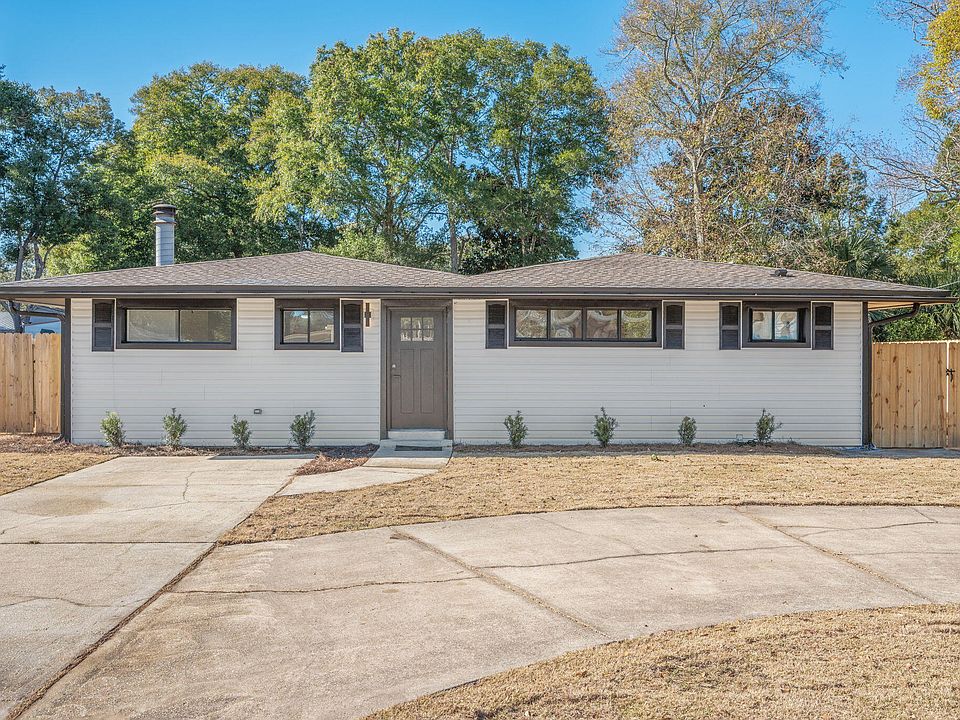 1st image of 118 Ferry Rd NE