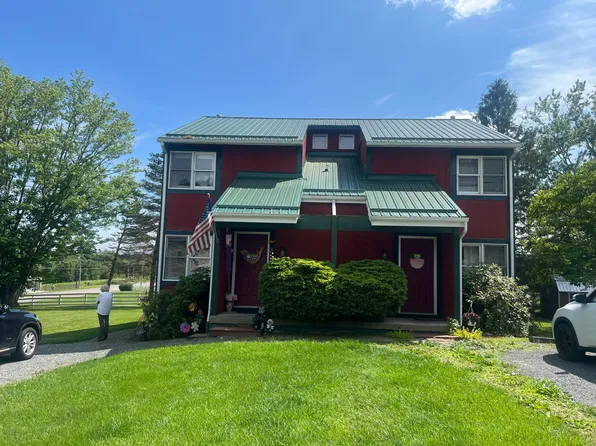 125 & 127 Green Acres Dr, Lewisburg, WV 24901