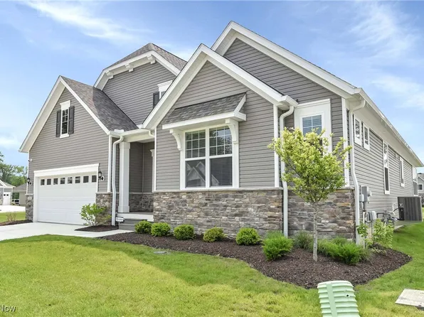 670 Innisbrook Ln, Avon Lake, OH 44012