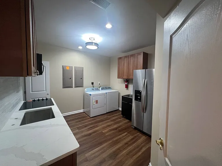 7710 Huntsman Blvd #BASEMENT — Photo 7