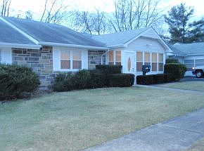 1st image of 169A Boxwood Dr