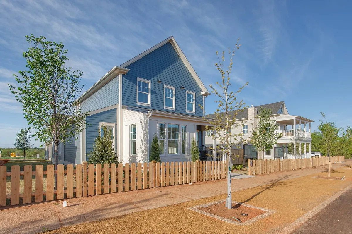 Building Photo - 18434 Sweetwater Ln