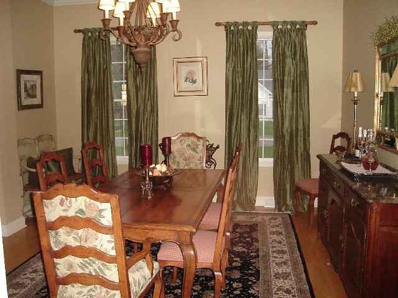 4th image of 101 ELIZABETHFIELD Way