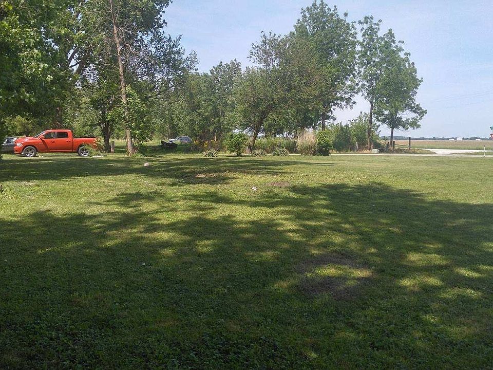 2nd image of 1755 N 3200 East Rd